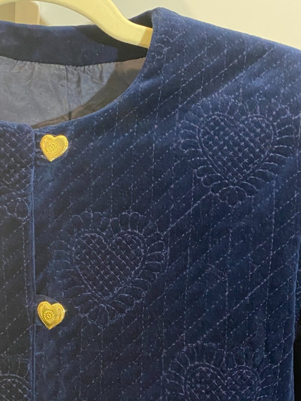 Max Mara Pianoforte ~ Quiet Luxury ~ Vintage Velveteen Quilted Cropped Jacket - Picture 4 of 7